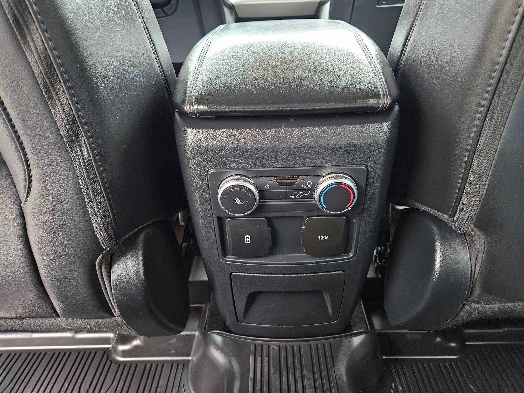 Certified 2022 Ford Explorer XLT w/ Equipment Group 202A image 22