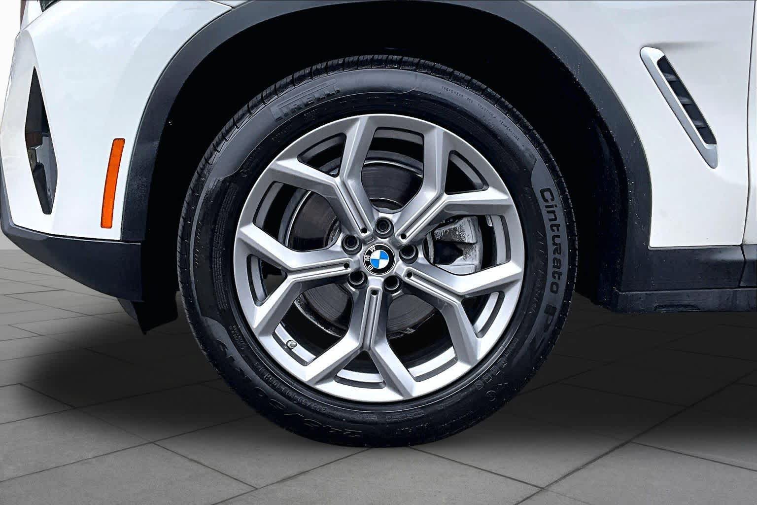 Used 2024 BMW X3 xDrive30i AWD/4WD image 11