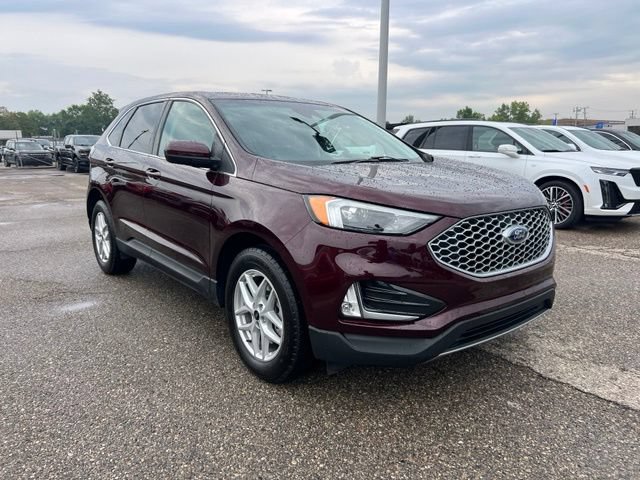 Certified 2024 Ford Edge SEL w/ Convenience Package AWD/4WD image 3
