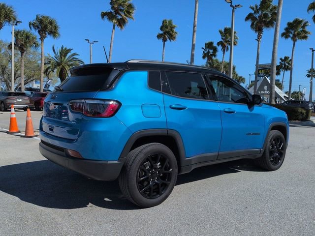 Used 2024 Jeep Compass Latitude w/ Altitude Special Edition image 4