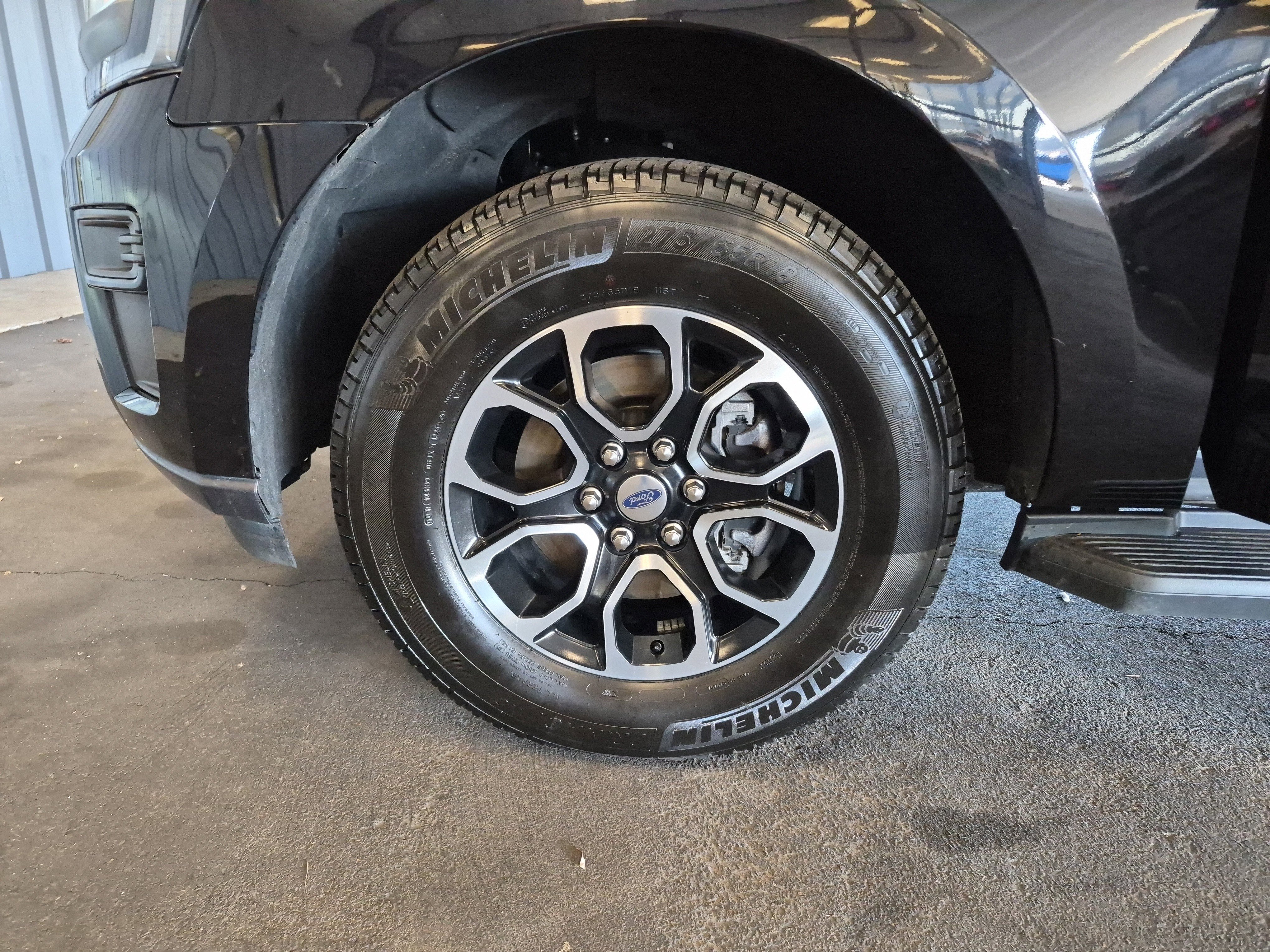 Certified 2024 Ford Expedition XLT image 7