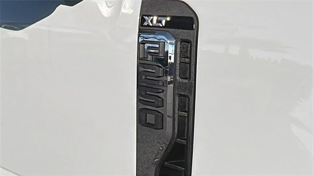 Certified 2025 Ford F250 XLT image 9