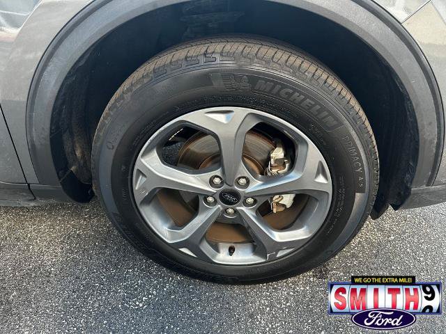 Certified 2025 Ford Escape ST-Line Select AWD/4WD image 13