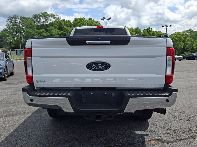 Certified 2019 Ford F250 XLT w/ XLT Premium Package AWD/4WD image 6