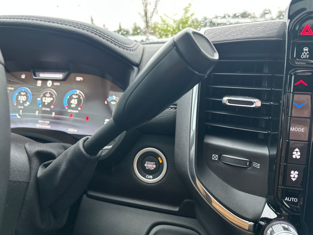 Used 2025 RAM 3500 Laramie AWD/4WD image 33