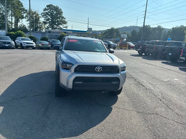 Used 2025 Toyota 4Runner SR5 AWD/4WD image 5
