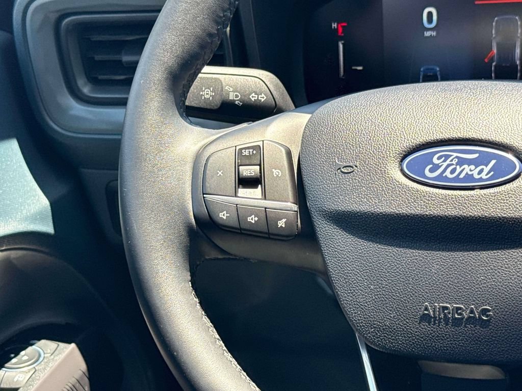 Certified 2025 Ford Maverick XLT w/ XLT Luxury Package AWD/4WD image 17