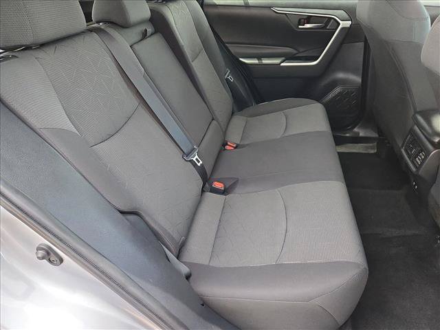 Used 2021 Toyota RAV4 XLE AWD/4WD image 19