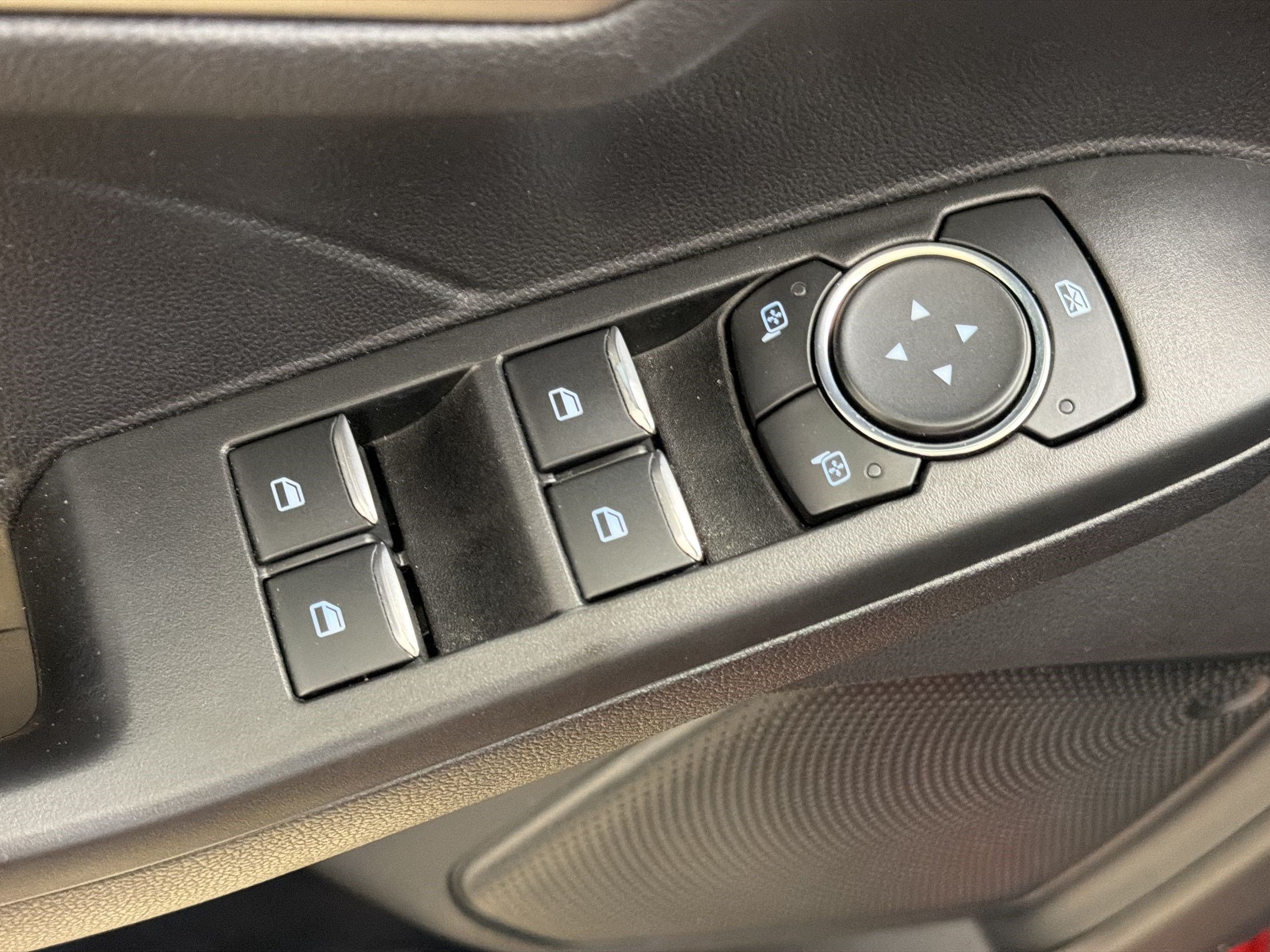 Certified 2021 Ford Escape SEL AWD/4WD image 19