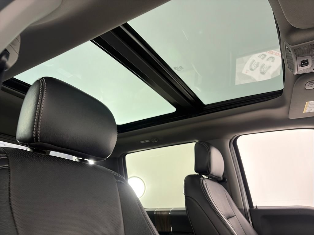 Certified 2018 Ford F150 Lariat w/ Equipment Group 502A Luxury image 34