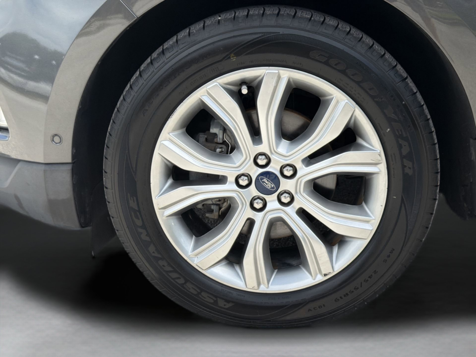 Certified 2019 Ford Edge Titanium w/ Equipment Group 301A FWD image 69