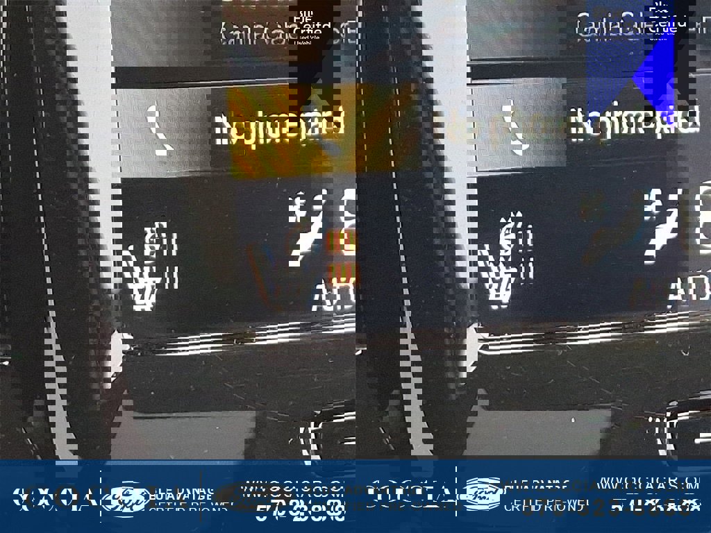 Used 2020 Volvo XC40 T5 Momentum w/ Protection Package Premier image 24