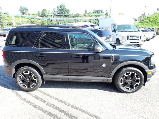 Certified 2023 Ford Bronco Sport Outer Banks w/ Tech Package AWD/4WD image 9