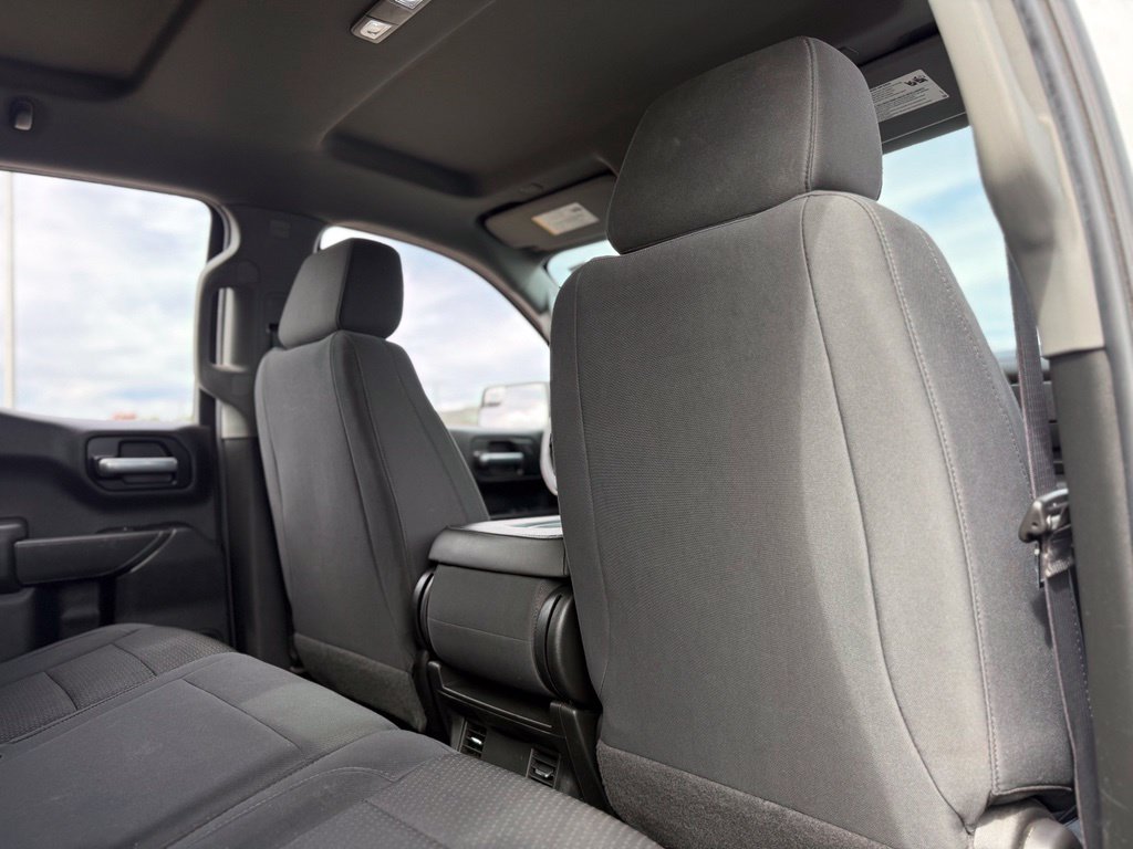 Used 2020 Chevrolet Silverado 1500 Custom w/ Custom Value Package AWD/4WD image 15
