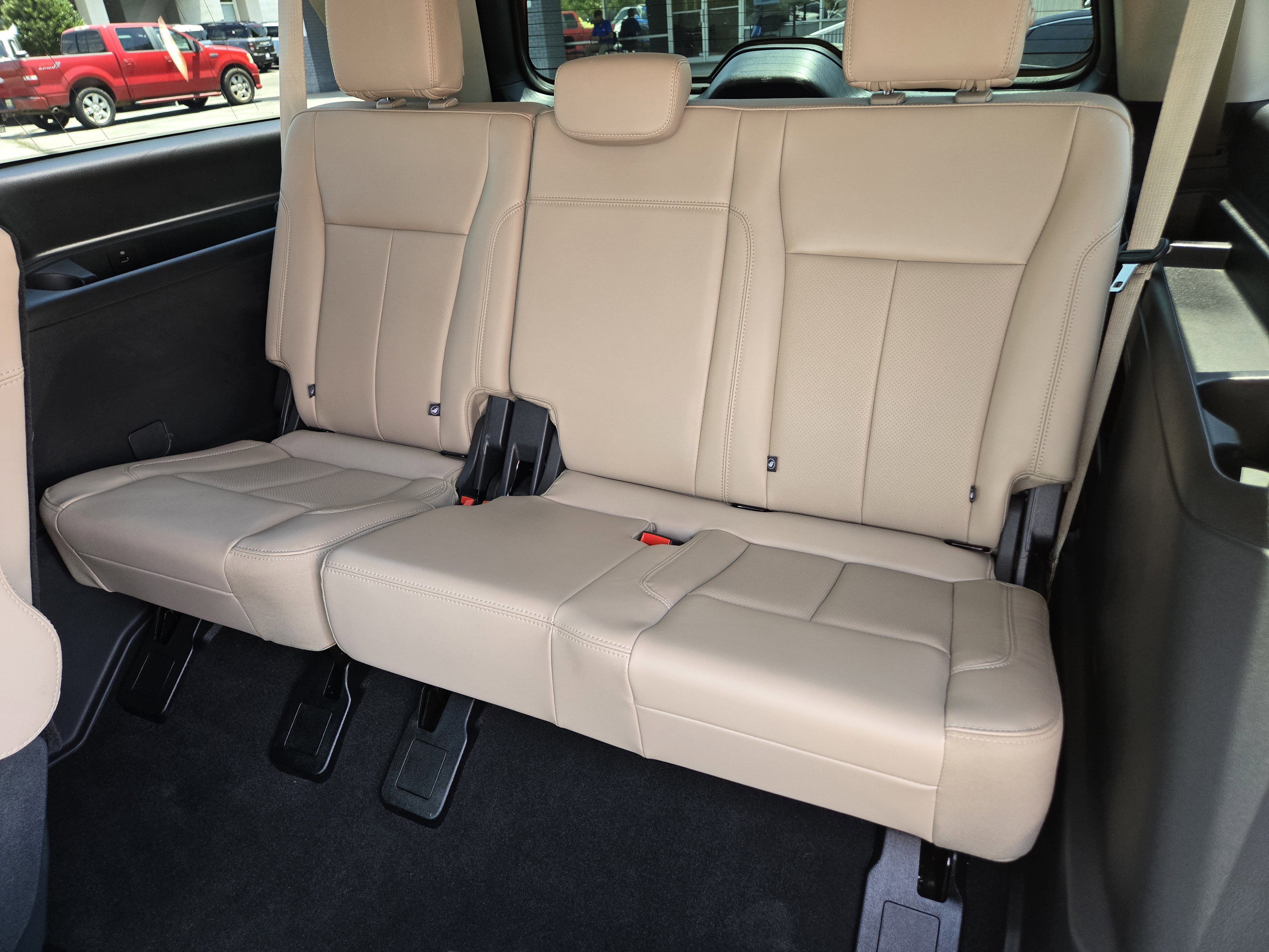 Certified 2024 Ford Expedition Max XLT RWD image 19