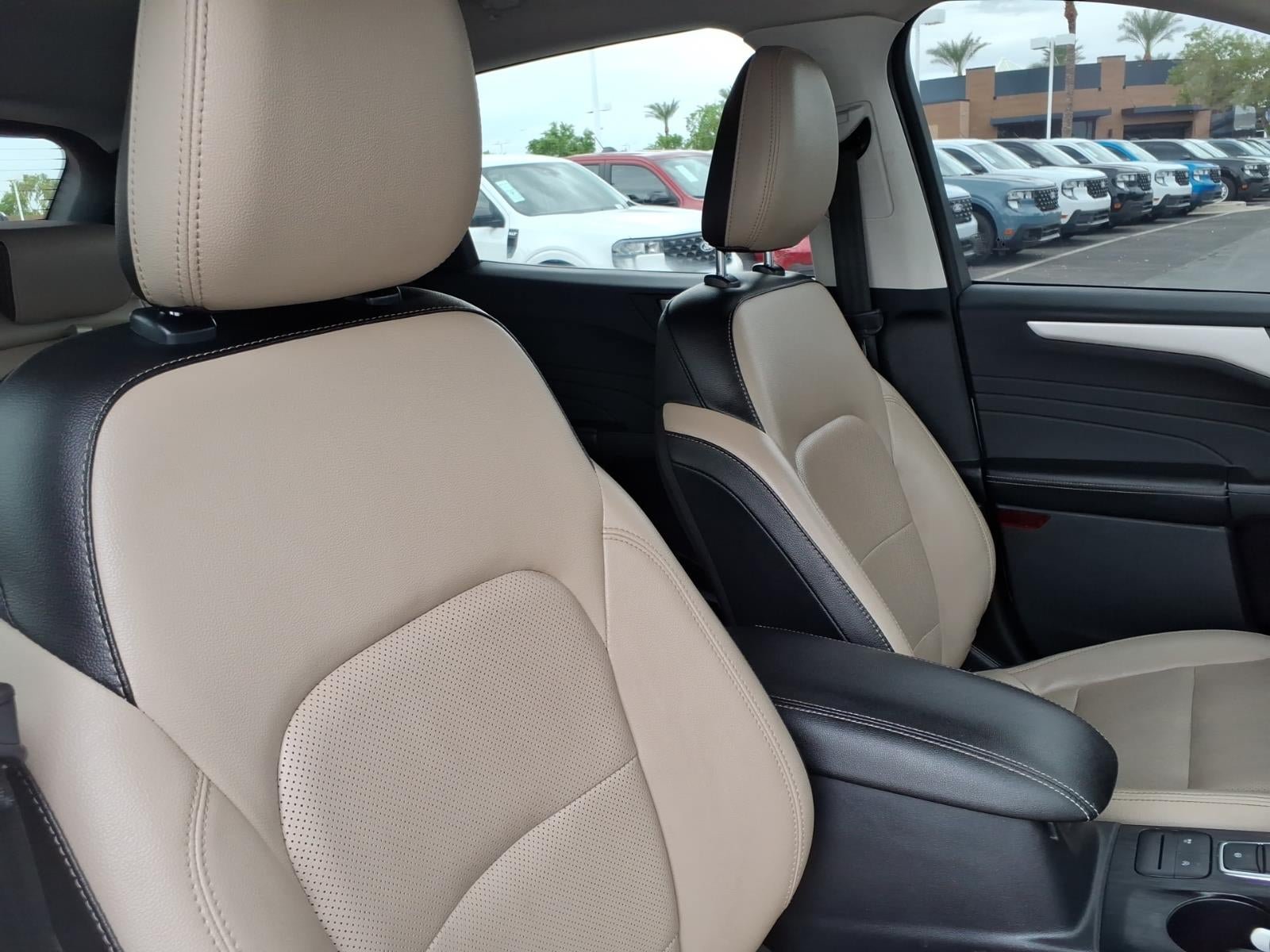 Certified 2022 Ford Escape SEL FWD image 12