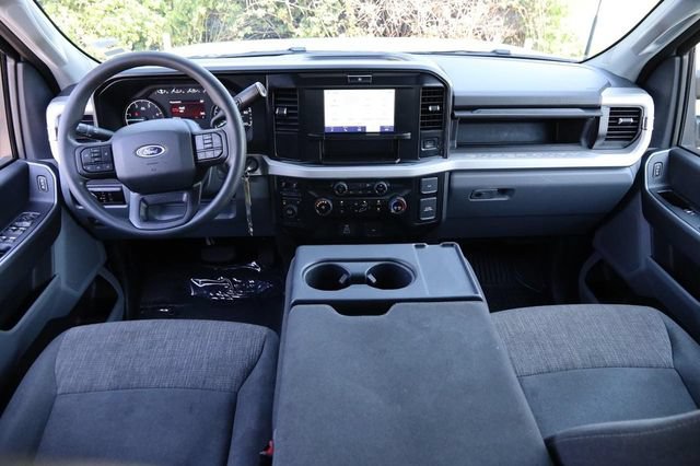 Certified 2025 Ford F350 XLT AWD/4WD image 19