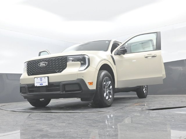 Certified 2025 Ford Maverick Lariat w/ Black Appearance Package AWD/4WD image 30