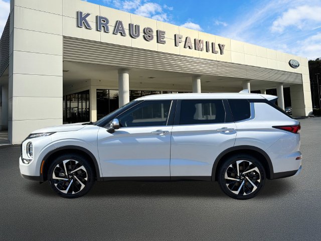 Used 2022 Mitsubishi Outlander SE AWD/4WD image 4