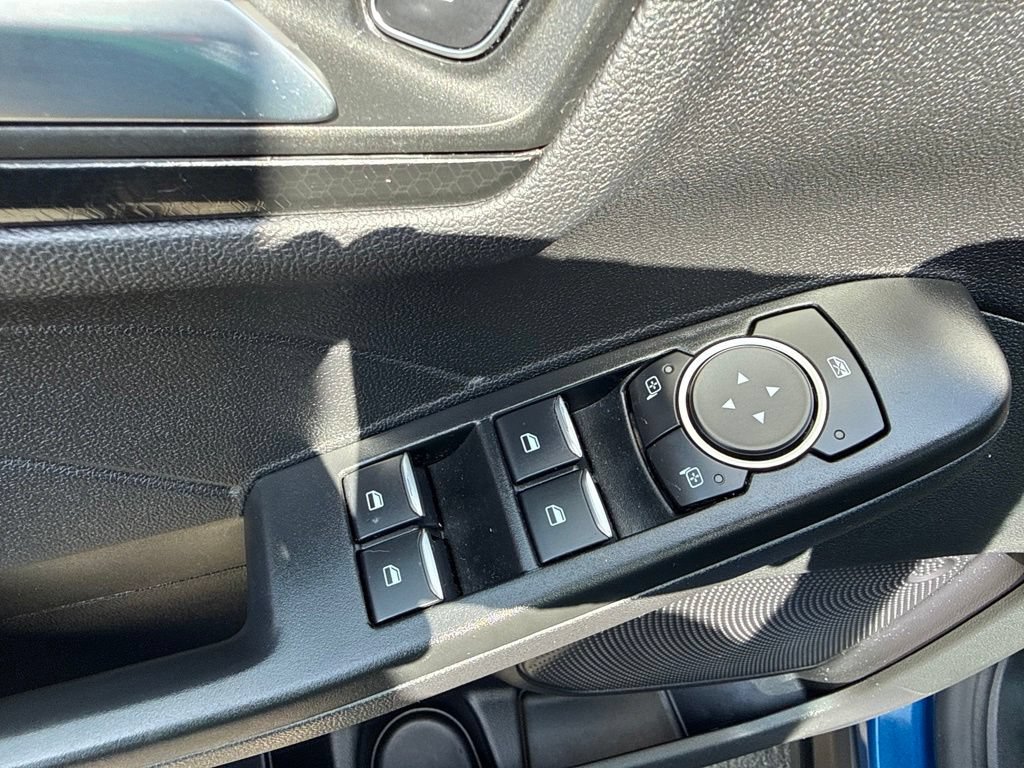 Certified 2022 Ford Escape SEL w/ SEL Stealth AWD Package image 17