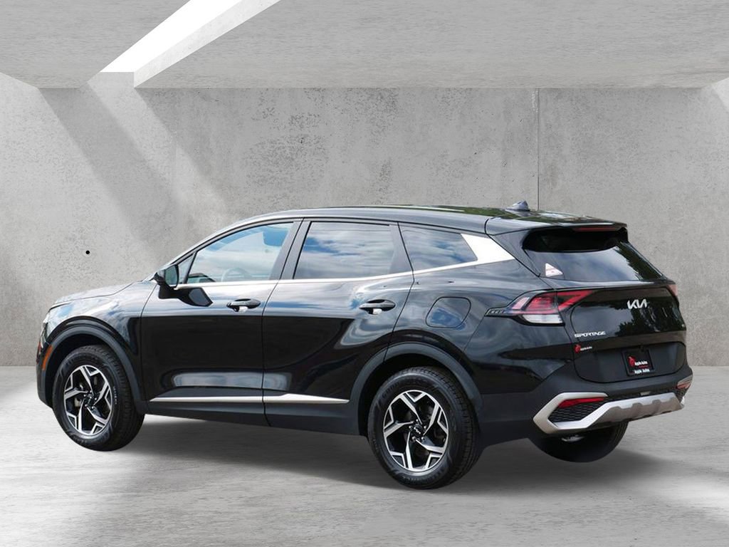 Used 2023 Kia Sportage LX AWD/4WD image 4
