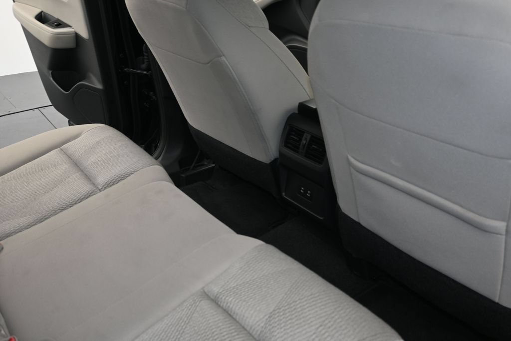 Used 2025 Nissan Rogue SV FWD image 12
