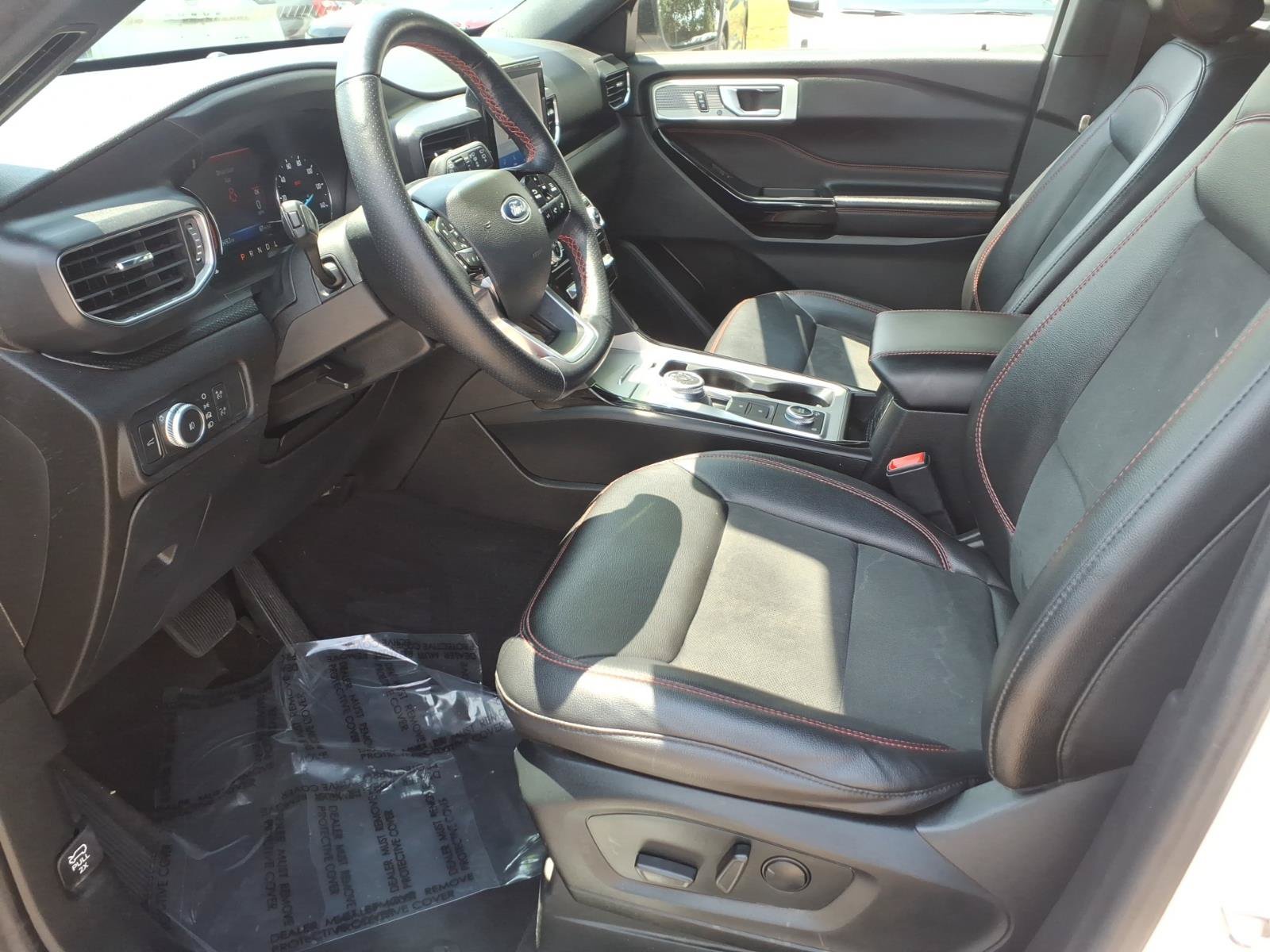 Certified 2022 Ford Explorer ST-Line w/ Class IV Trailer Tow Package AWD/4WD image 13