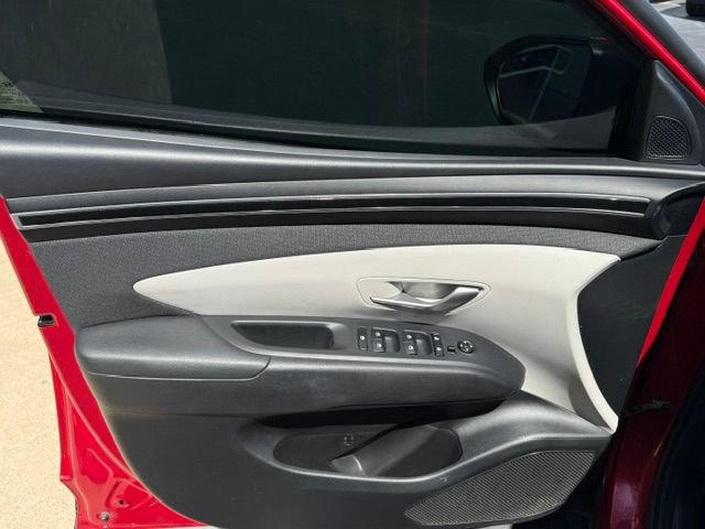 Used 2023 Hyundai Tucson SEL w/ Convenience Package FWD image 12