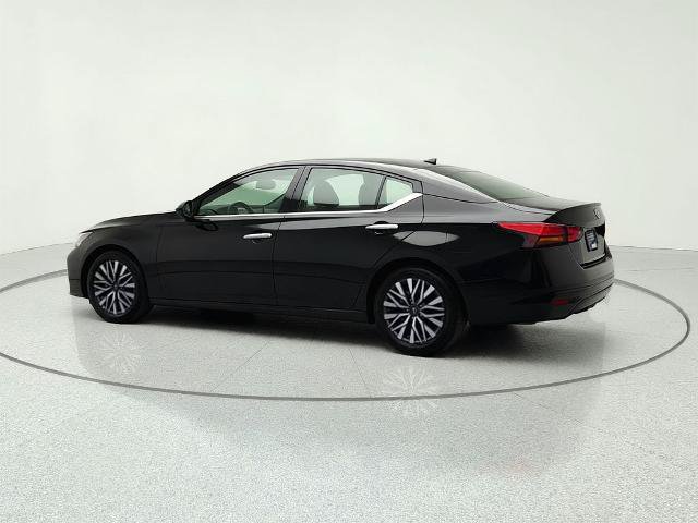 Used 2025 Nissan Altima 2.5 SV FWD image 5
