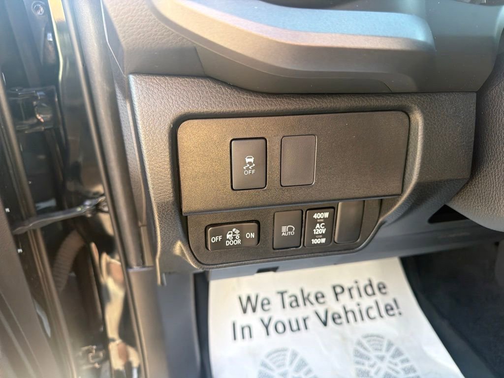 Used 2021 Toyota Tacoma TRD Sport w/ TRD Premium Sport Package AWD/4WD image 19