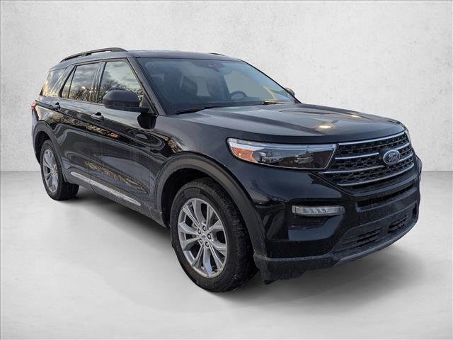 Certified 2023 Ford Explorer XLT w/ Equipment Group 202A image 3