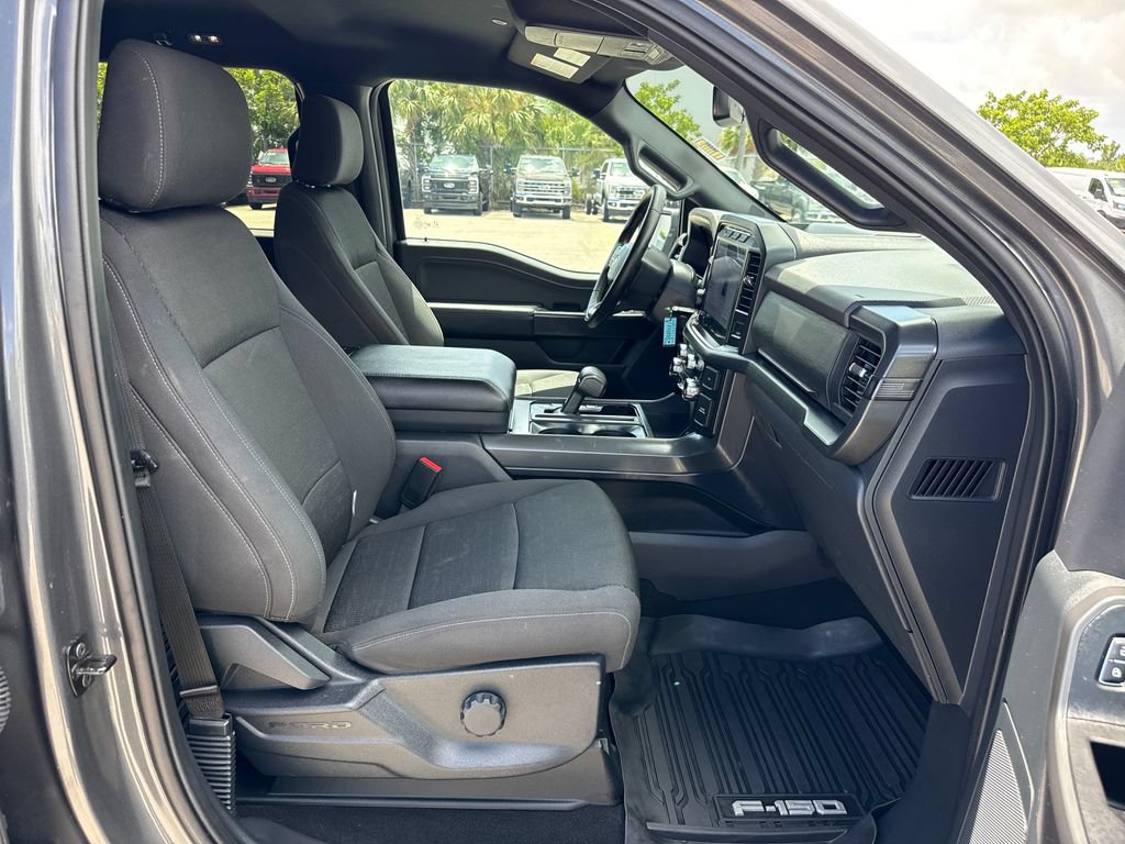 Certified 2024 Ford F150 XLT w/ XLT Black Appearance Package AWD/4WD image 28