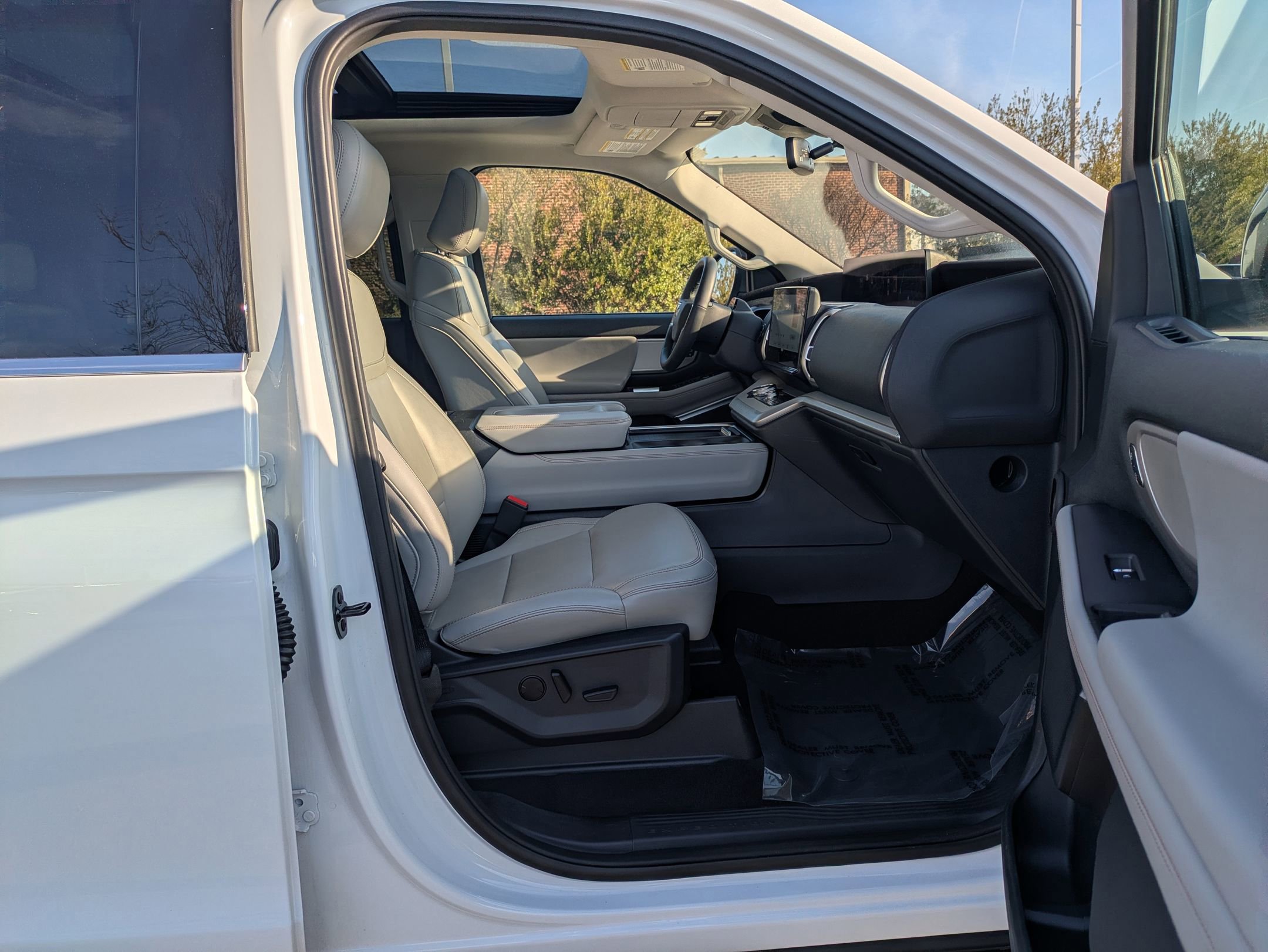 Certified 2025 Ford Expedition Max Active image 39