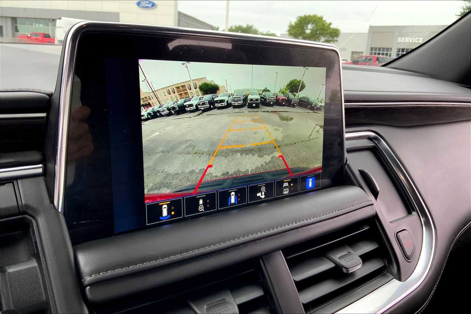 Used 2023 Chevrolet Tahoe Z71 w/ Luxury Package image 22