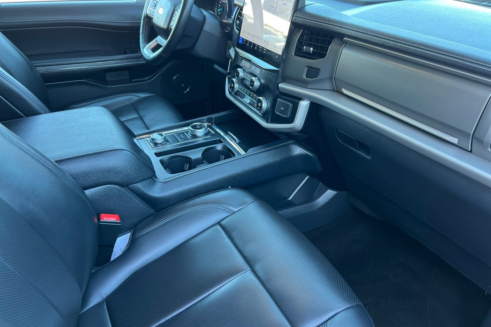 Certified 2022 Ford Expedition Max XLT image 18