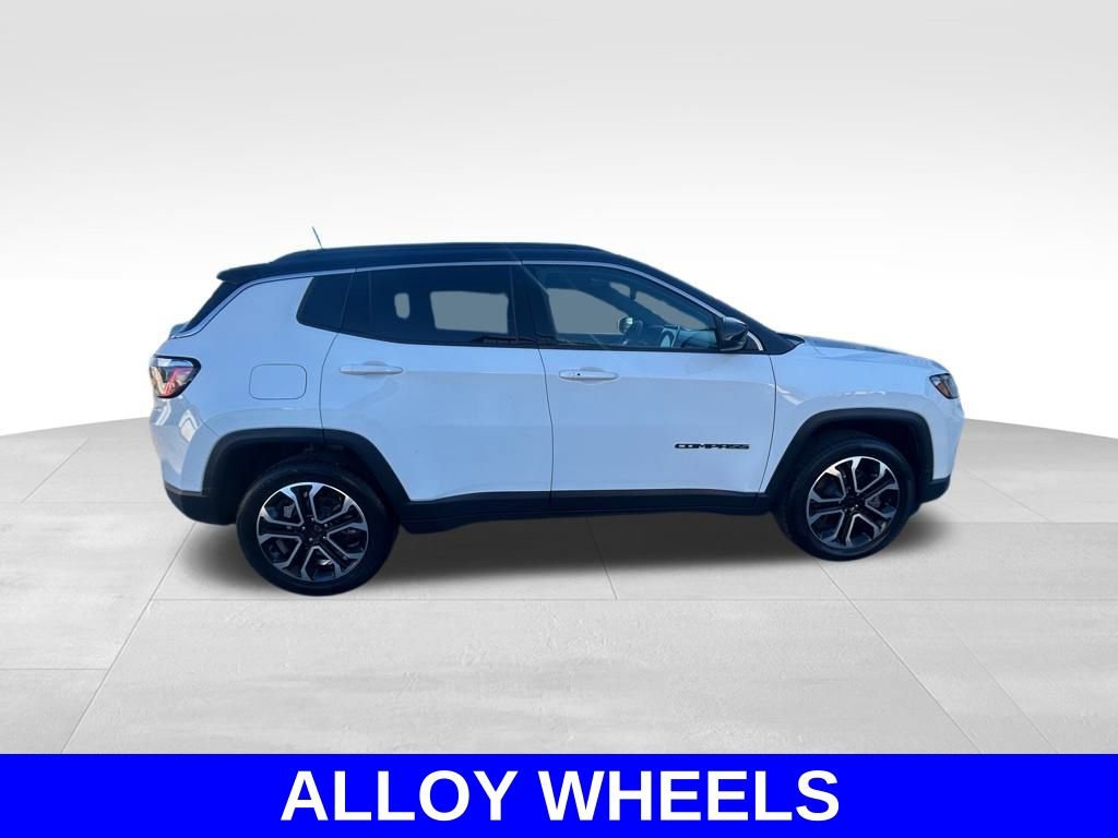 Used 2024 Jeep Compass Limited AWD/4WD image 3