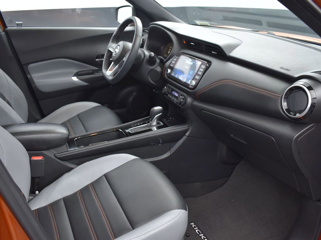 Used 2022 Nissan Kicks SR w/ Premium Package image 8