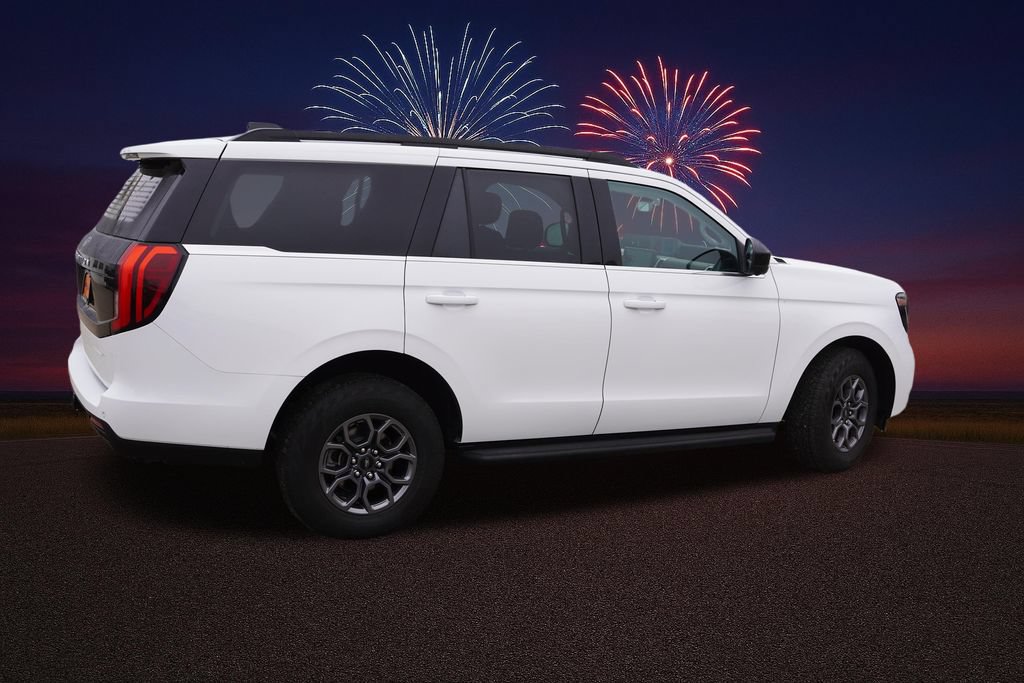Certified 2025 Ford Expedition Active AWD/4WD image 4