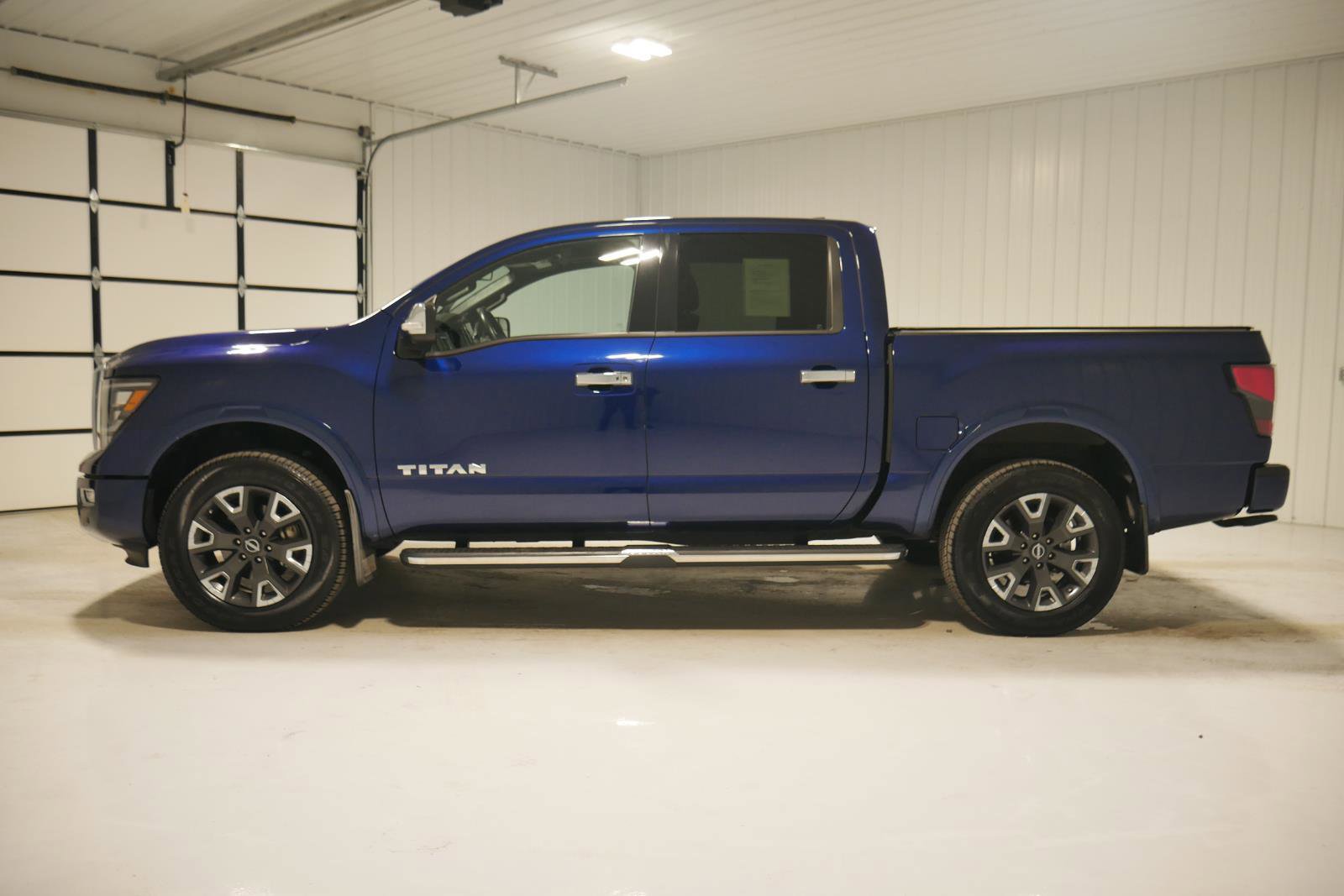 Used 2023 Nissan Titan Platinum Reserve w/ Moonroof Package image 8