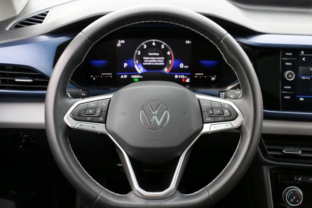 Used 2023 Volkswagen Taos SE w/ Panoramic Sunroof Package image 23