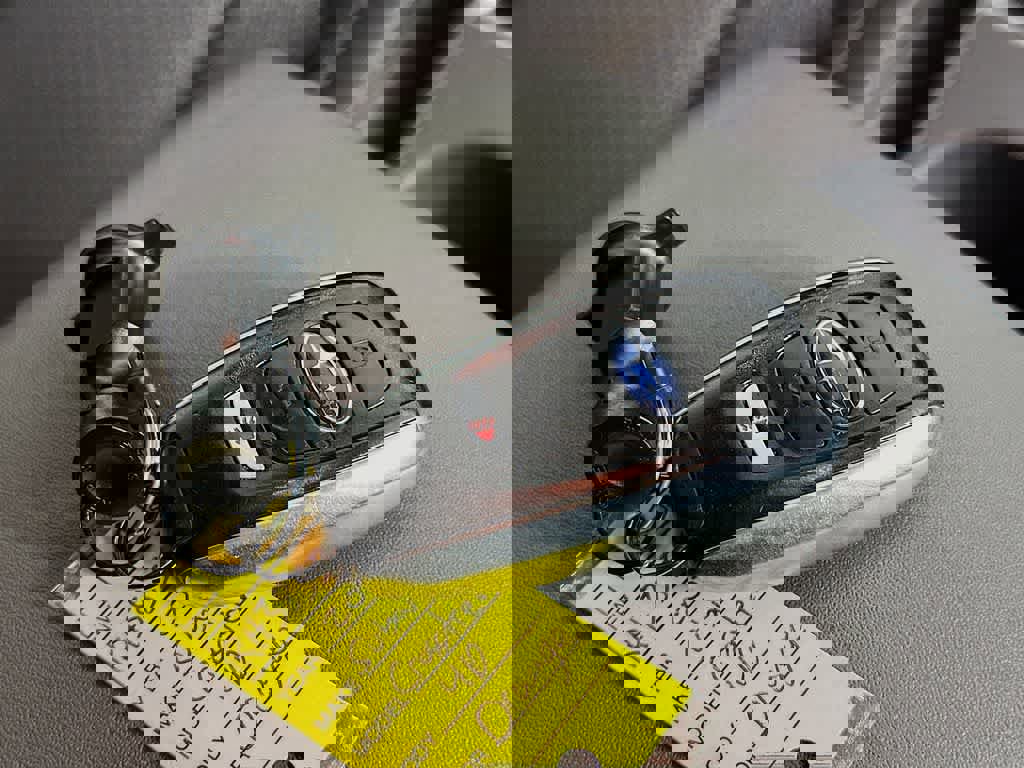 Used 2024 Subaru Crosstrek 2.0i Premium w/ Crosstrek Mirror Package image 23