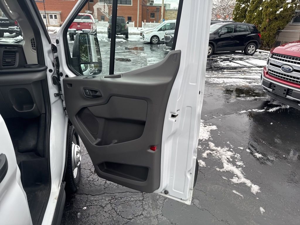 Certified 2023 Ford Transit 350 Medium Roof AWD image 35