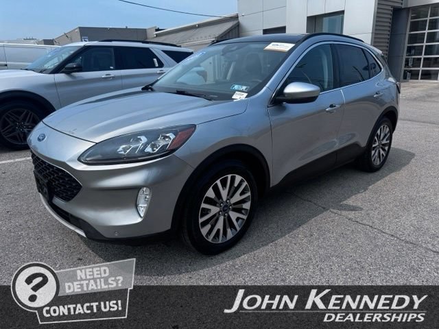 Certified 2022 Ford Escape Titanium w/ Class II Trailer Tow Package