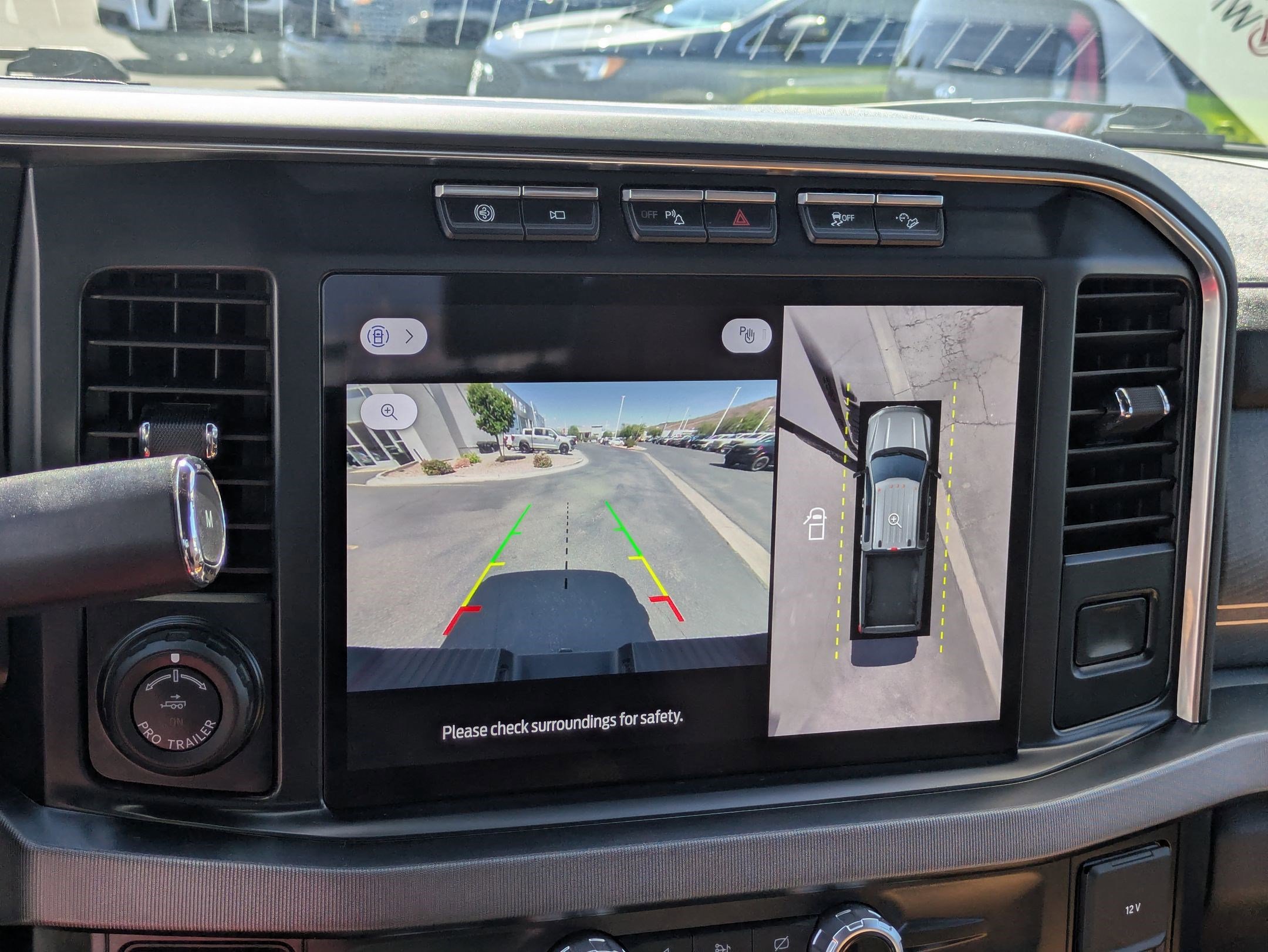 Certified 2023 Ford F250 Platinum w/ FX4 Off-Road Package AWD/4WD image 25