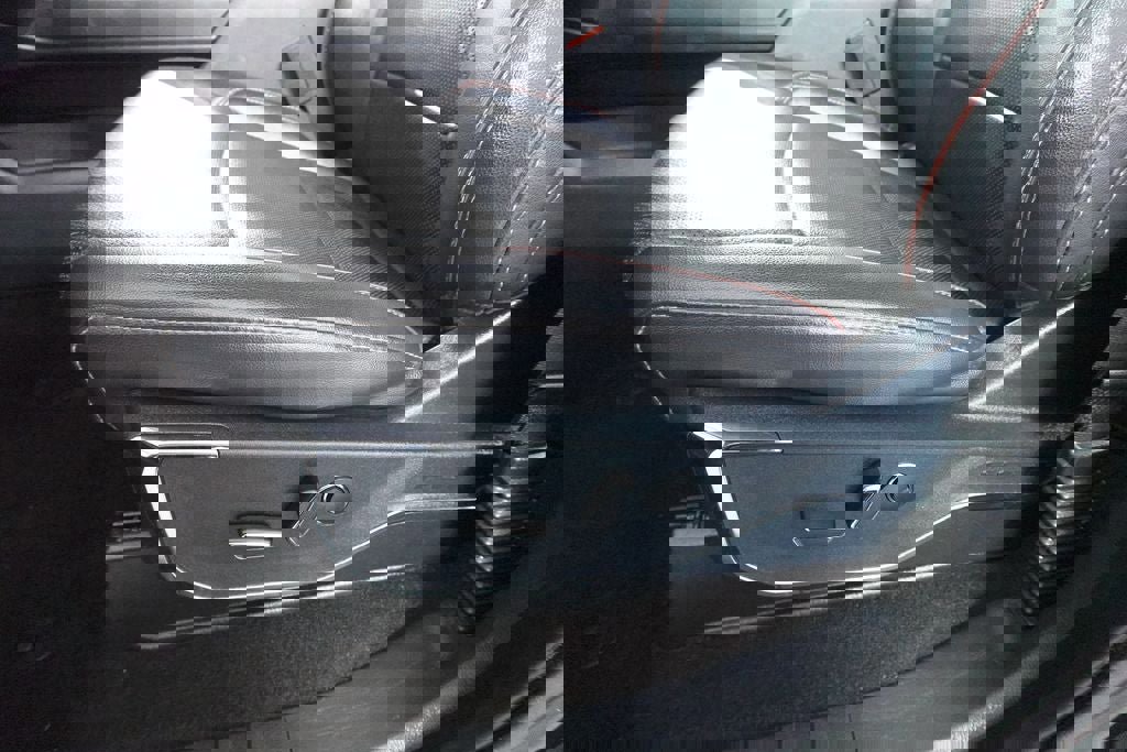 Certified 2021 Ford F150 Lariat w/ Equipment Group 502A High image 11