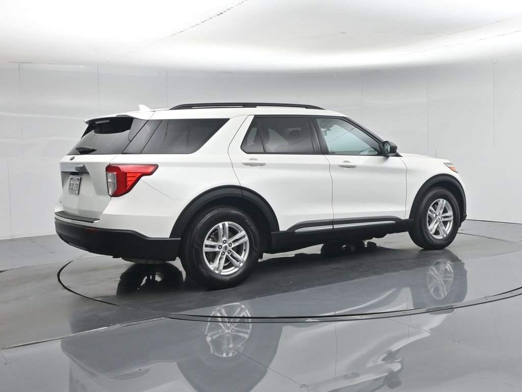 Certified 2023 Ford Explorer XLT RWD image 31