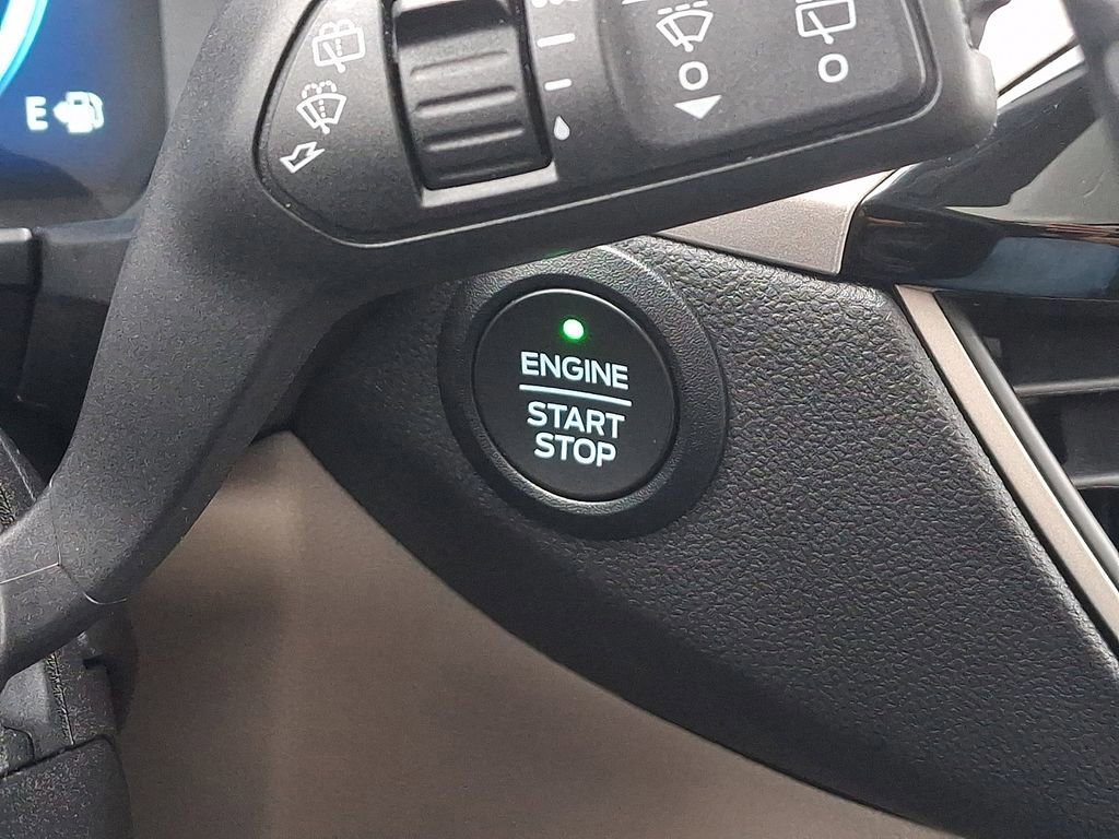 Certified 2022 Ford Escape SEL w/ Technology Package image 25