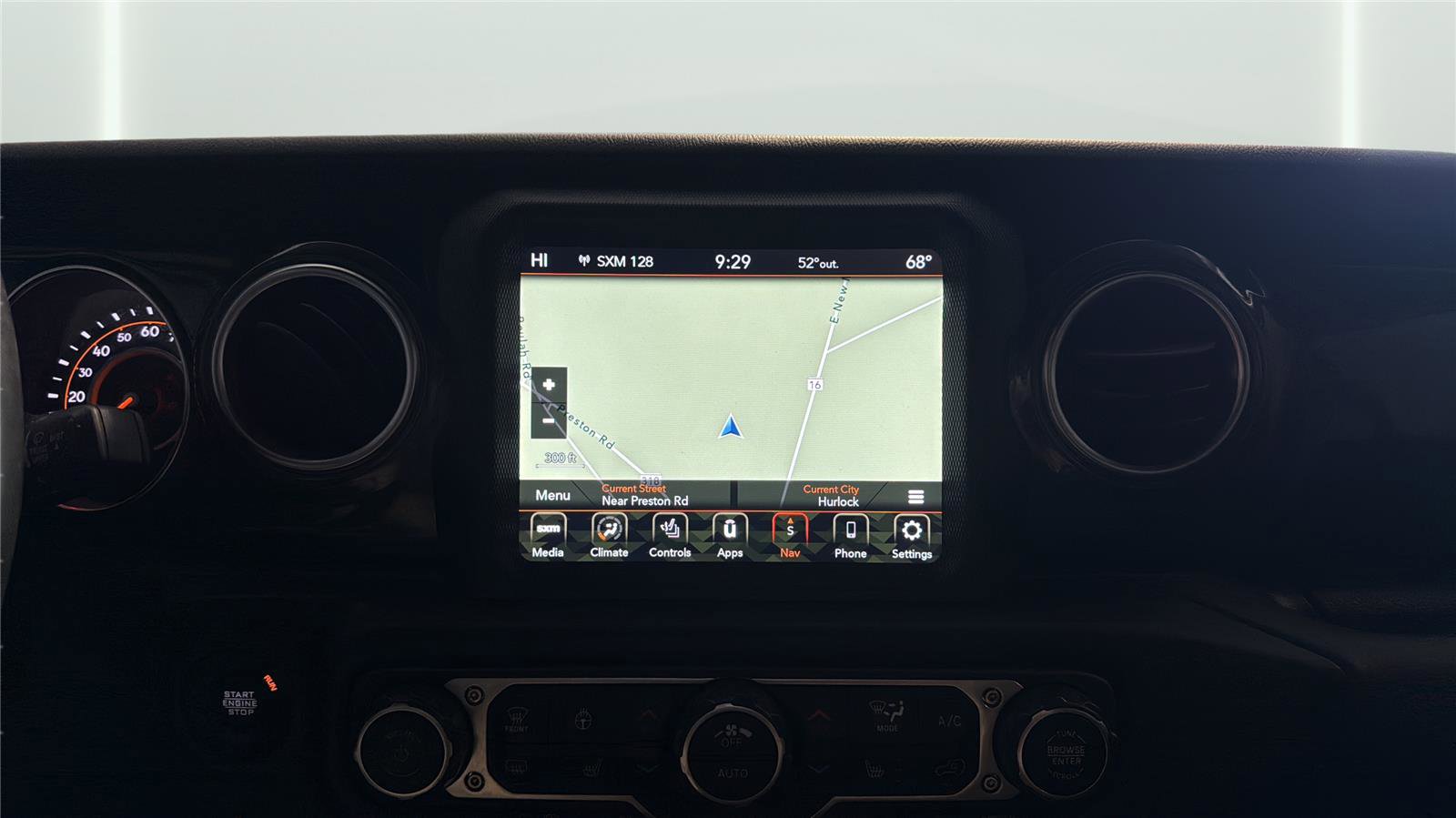Used 2023 Jeep Wrangler Unlimited Sahara AWD/4WD image 18