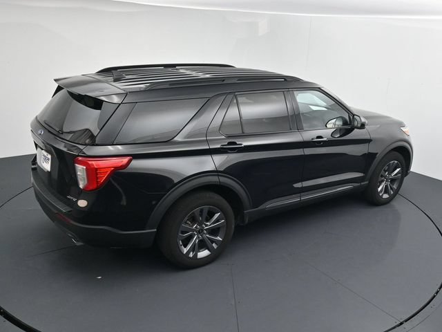 Certified 2024 Ford Explorer XLT w/ Equipment Group 202A AWD/4WD image 32