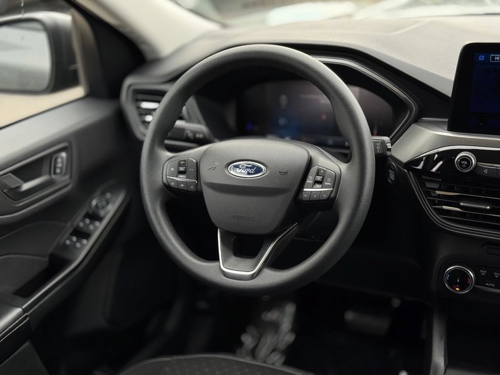 Certified 2025 Ford Escape Active AWD/4WD image 17